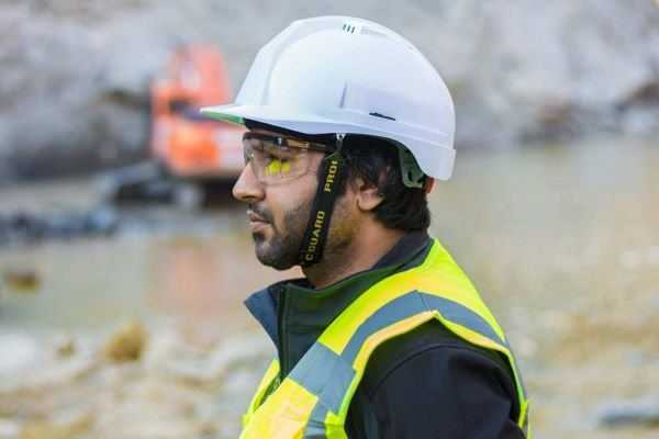 main building contractor